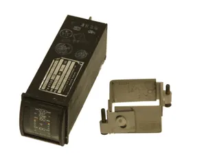 LEARJET BATTERY TEMP INDICATOR P/N 51-4226-A1 WITH MOUNT P/N 64318